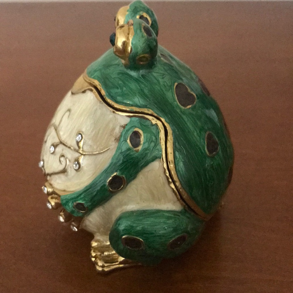 QIFU handpainted enamel frog trinket box! - Picture 7 of 8